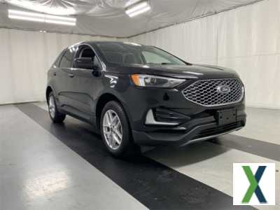 Photo Used 2023 Ford Edge SEL