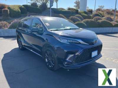Photo Used 2021 Toyota Sienna XSE w/ XSE Plus Package
