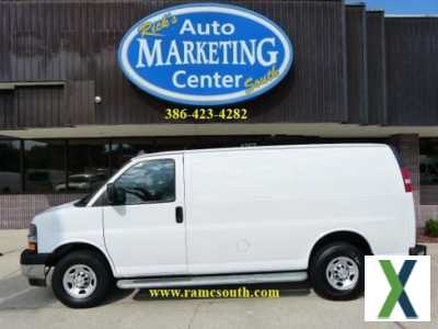 Photo Used 2022 Chevrolet Express 2500 w/ Driver Convenience Package