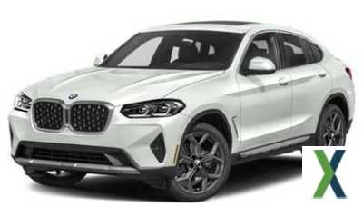 Photo Used 2024 BMW X4 M40i w/ Premium Package
