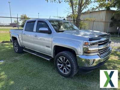 Photo Used 2018 Chevrolet Silverado 1500 LT w/ LT Eassist Package