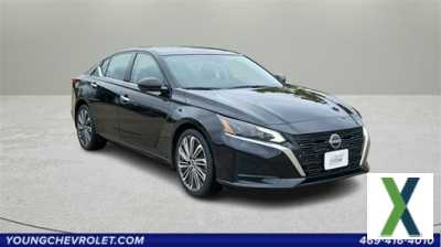 Photo Used 2023 Nissan Altima 2.5 SL