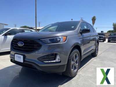 Photo Used 2023 Ford Edge SEL w/ Sport Appearance Package