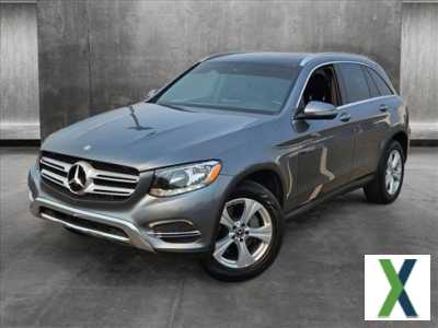 Photo Used 2017 Mercedes-Benz GLC 300 4MATIC