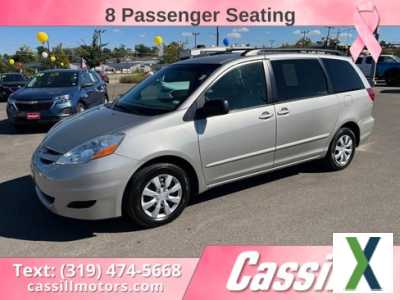 Photo Used 2009 Toyota Sienna CE
