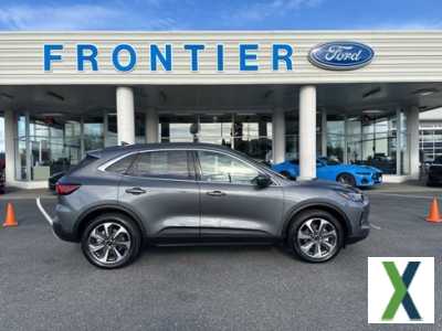 Photo Used 2023 Ford Escape Platinum w/ Premium Technology Package