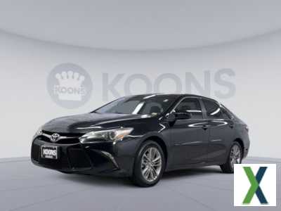 Photo Used 2016 Toyota Camry SE