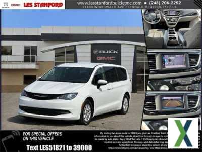 Photo Used 2022 Chrysler Voyager LX