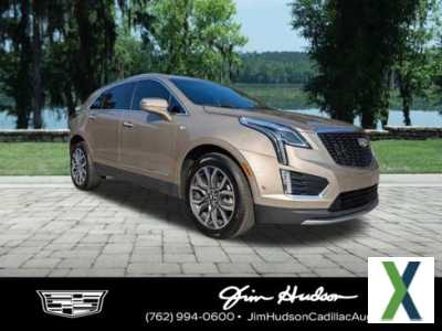 Photo Used 2022 Cadillac XT5 Premium Luxury w/ LPO, Floor Liner Package