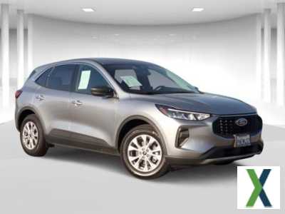 Photo Used 2024 Ford Escape Active