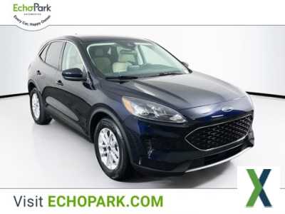 Photo Used 2021 Ford Escape SE