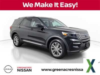 Photo Used 2022 Ford Explorer Limited w/ Equipment Group 301A