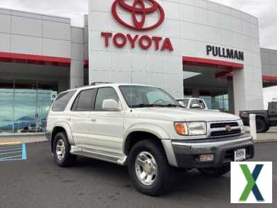 Photo Used 2000 Toyota 4Runner SR5