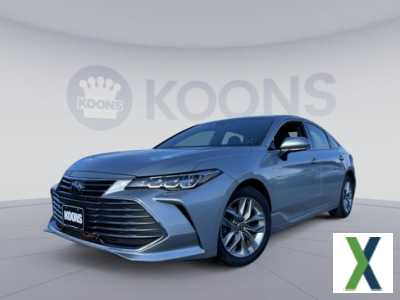 Photo Used 2022 Toyota Avalon XLE