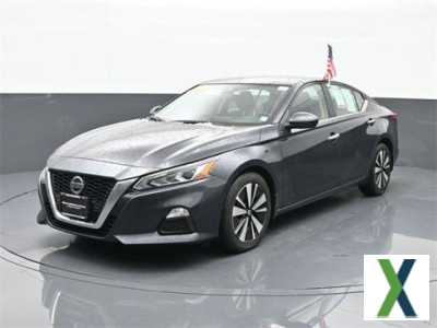 Photo Certified 2022 Nissan Altima 2.5 SV