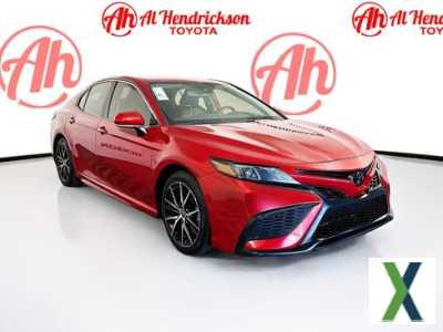 Photo Used 2022 Toyota Camry SE