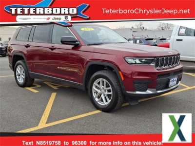 Photo Used 2022 Jeep Grand Cherokee L Laredo w/ Luxury Tech Group I