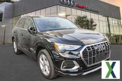 Photo Used 2022 Audi Q3 2.0T Premium w/ Convenience Package