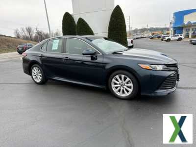 Photo Used 2018 Toyota Camry L