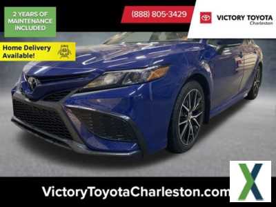 Photo Used 2023 Toyota Camry SE w/ Cold Weather Package