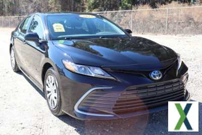 Photo Used 2022 Toyota Camry LE